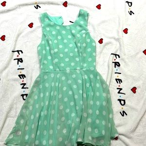 Pretty polka dot dress. Very Spring-y. From SANS SOUCI